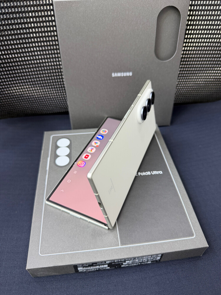 Galaxy Z Fold 8Ultra -512GB  - 2