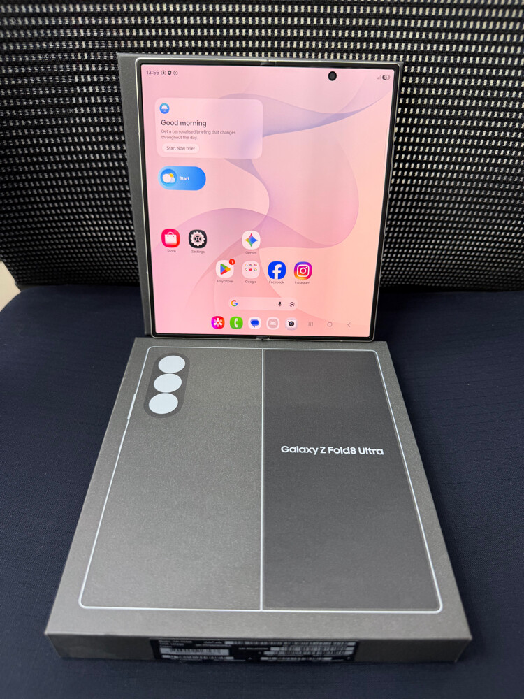 Galaxy Z Fold 8Ultra -512GB  - 3