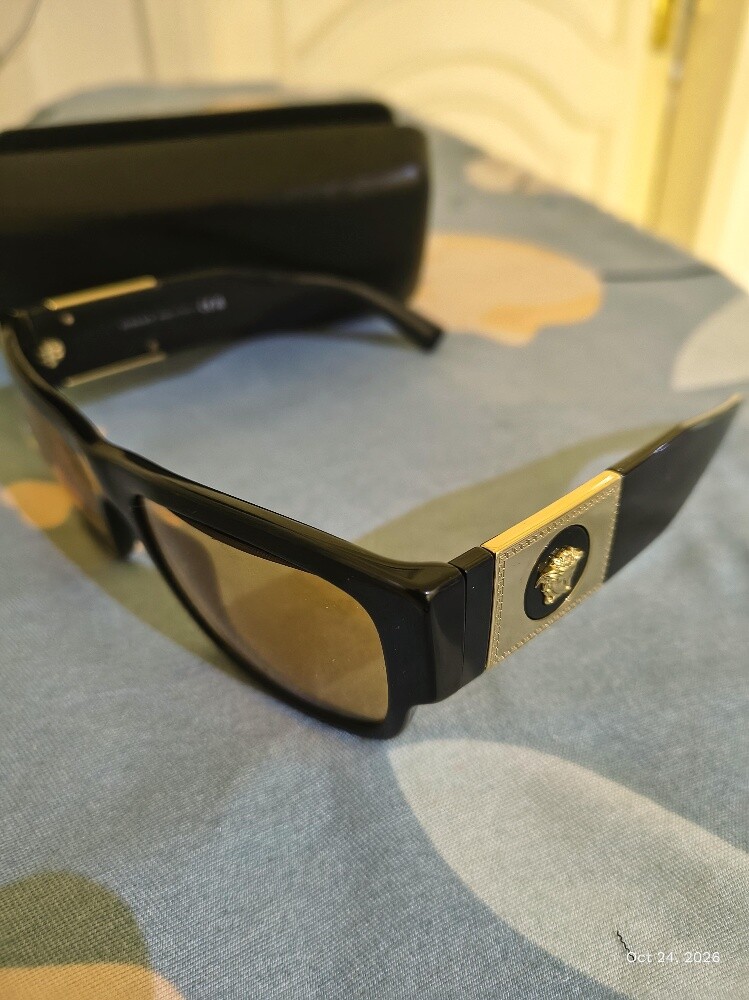 Versace fancy sunglass negotiable - 1
