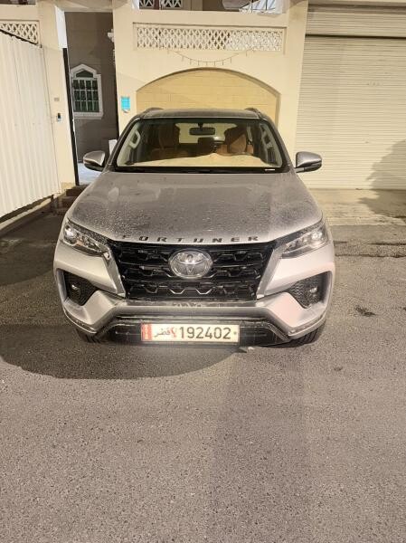 Toyota Fortuner 2022 V6 - 1