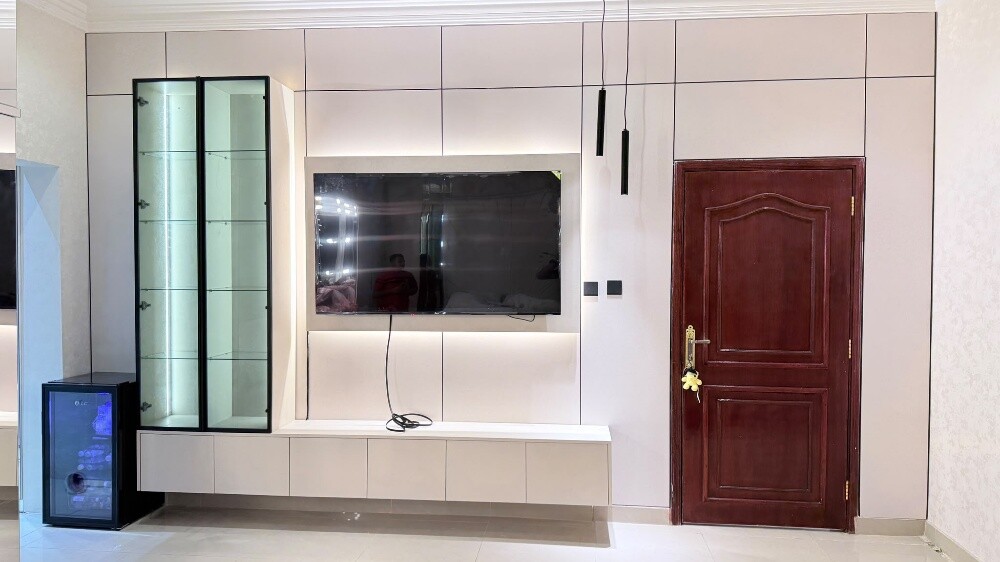 Tv Deagin with Cd wood Cobard - 2