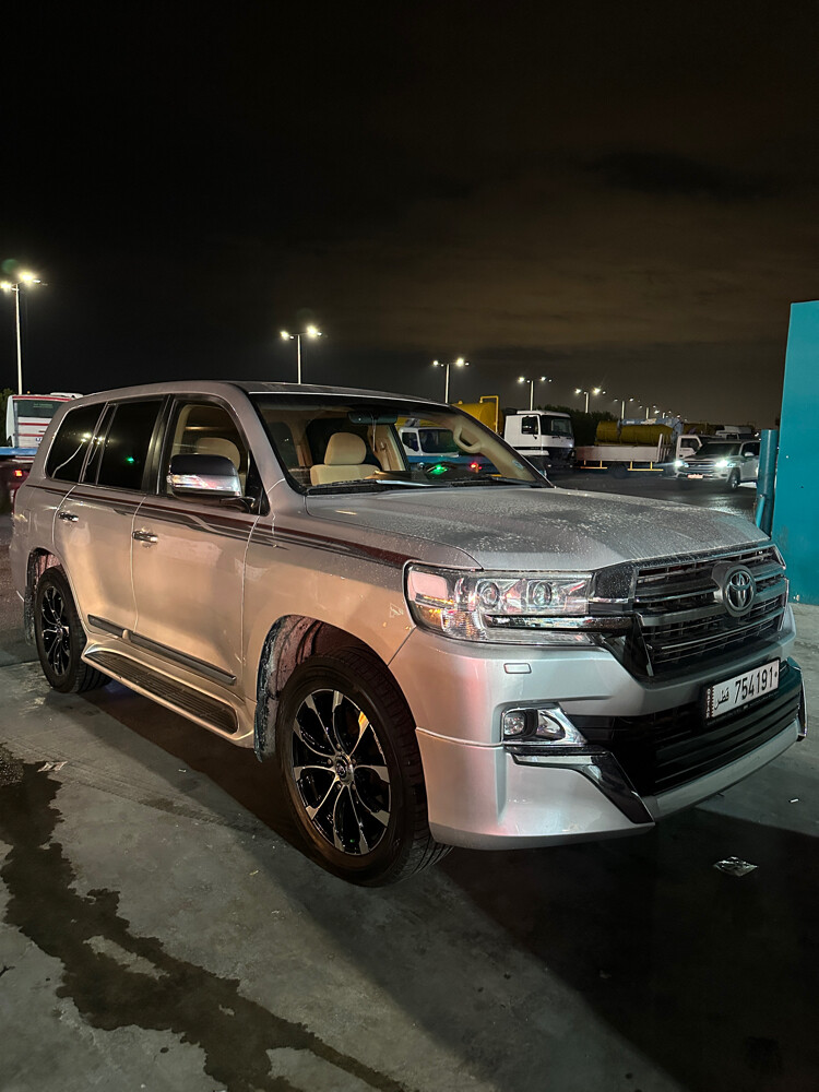 2016 Land Cruiser Gxr - 5