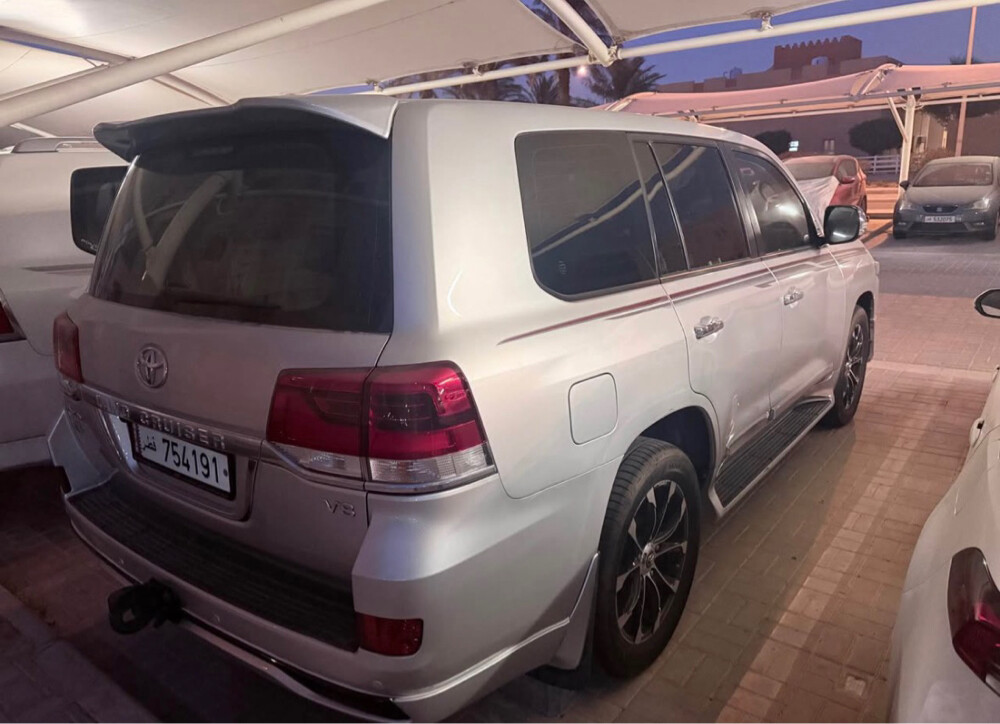 2016 Land Cruiser Gxr - 7