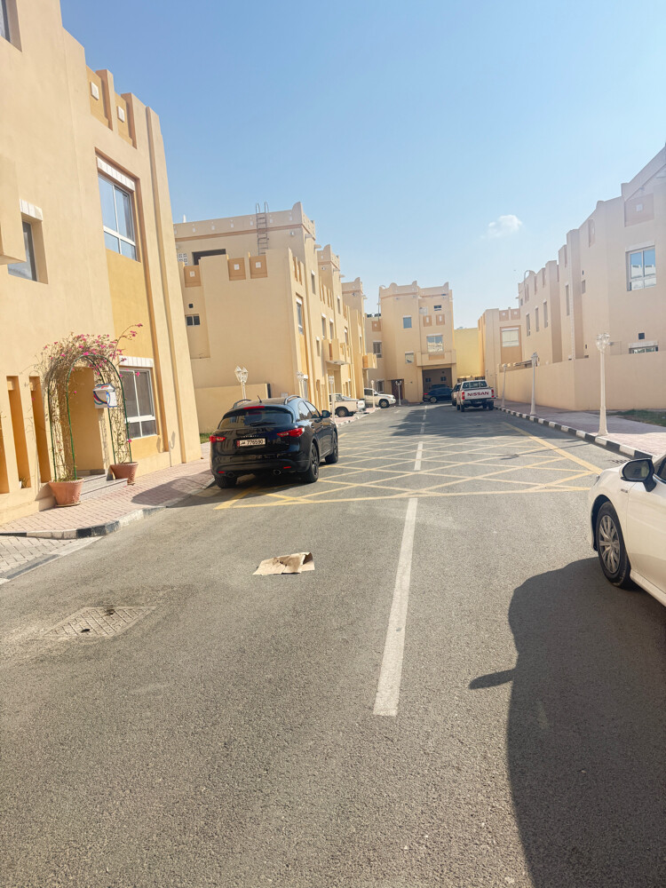 للايجار فيلا داخل مجمع ام صلال عل - 1