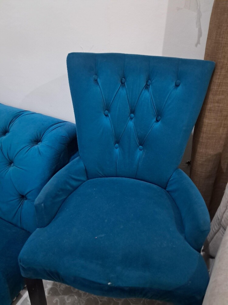 Sofa 1 and Chairs 2. Phone 55455029 - 2