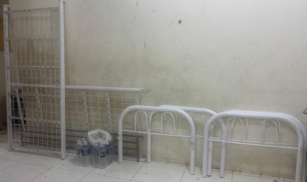 Two working beds - 4
