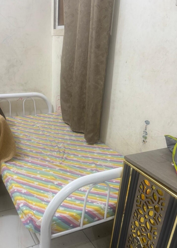 Two working beds - 2
