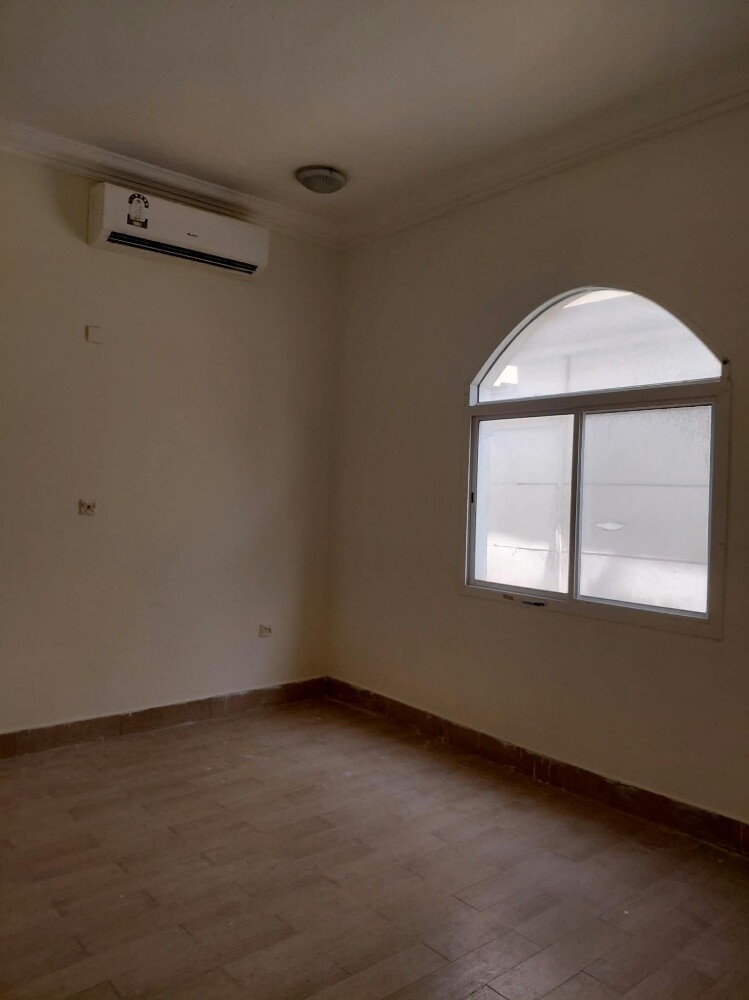 villa available for female um Salal - 7