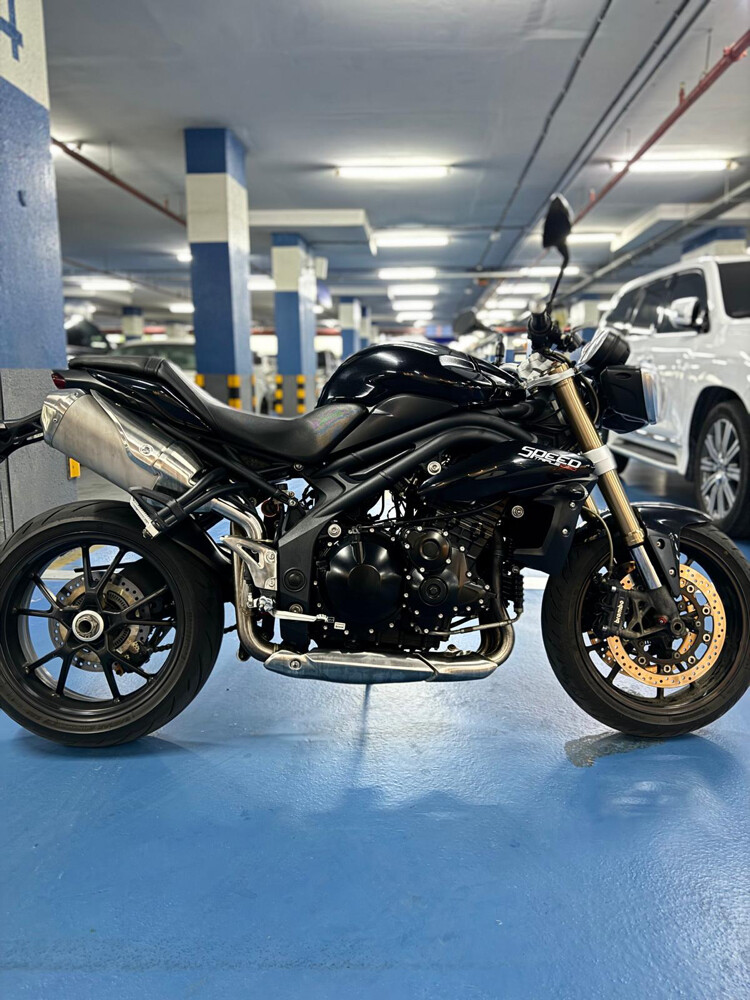 triumph 1050 - 2