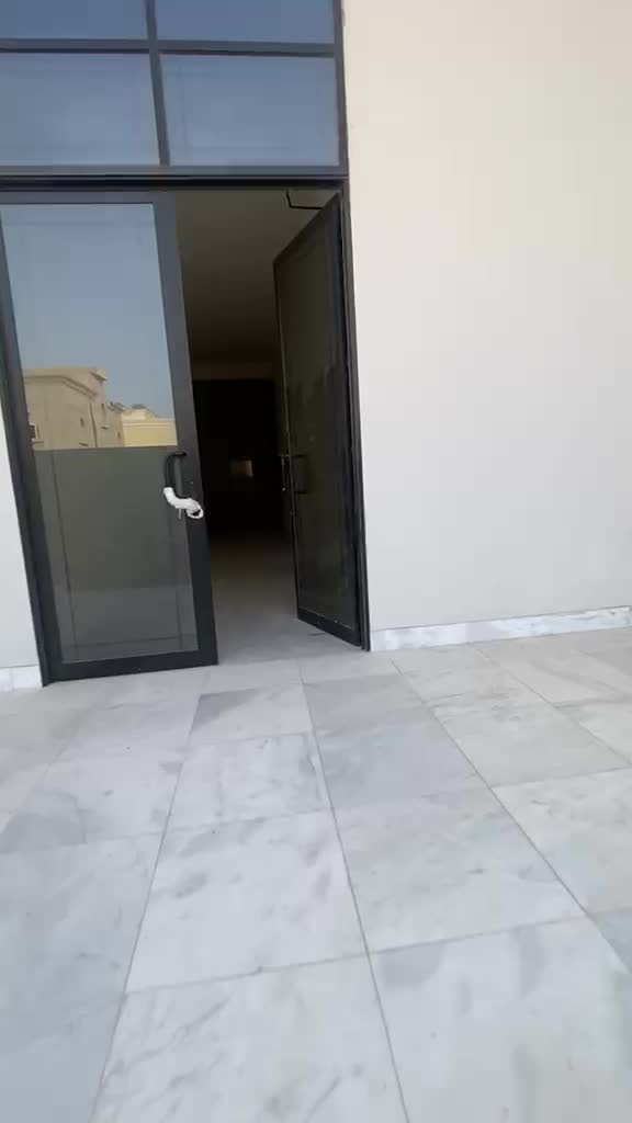 5 villa in Ain Khalid - 1