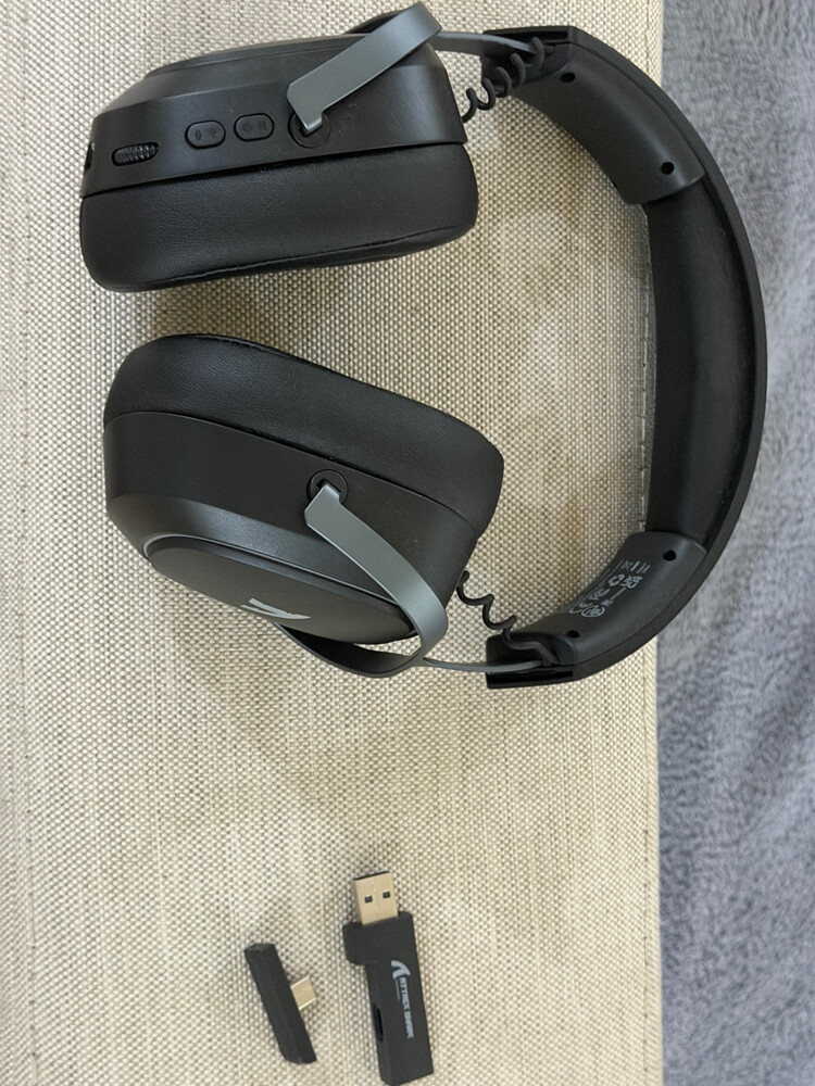 attack, shark headphones gaming - 2
