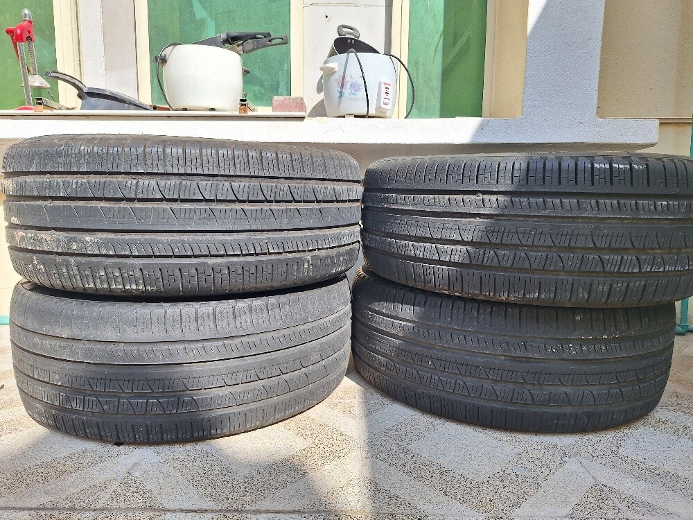 285/45 R 22 - 4