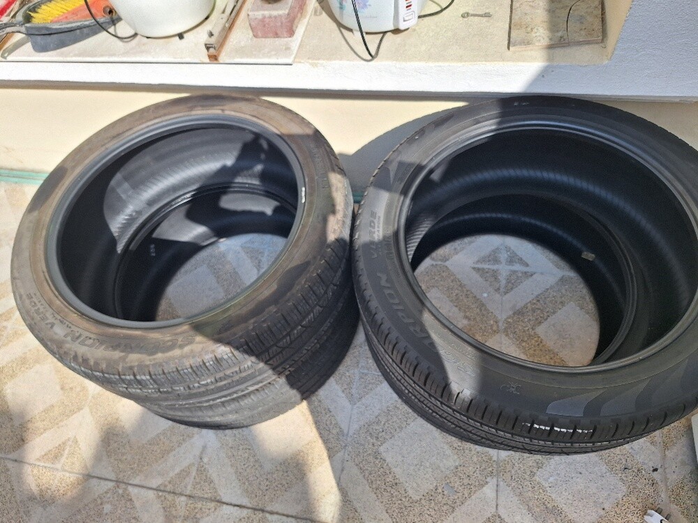 285/45 R 22 - 5