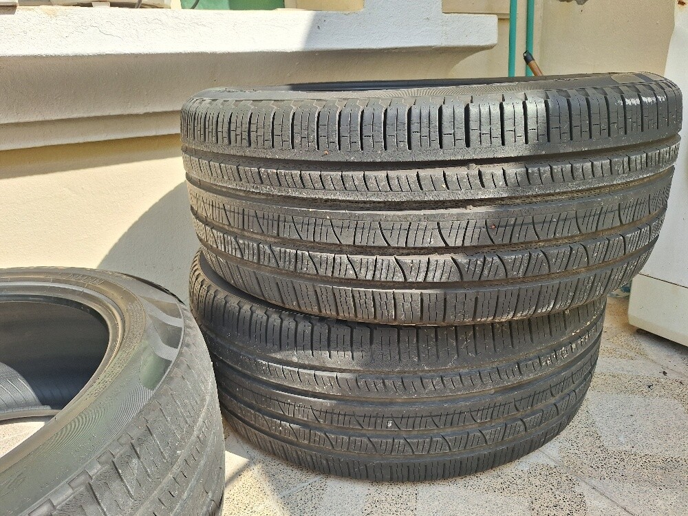 285/45 R 22 - 1