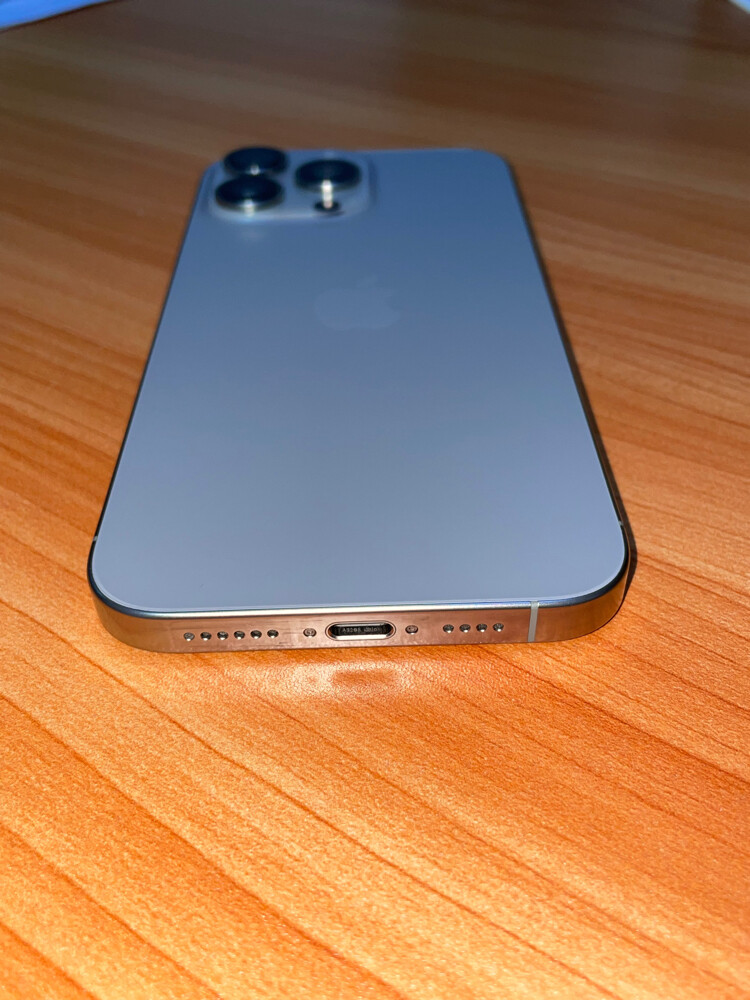 iPhone 16 Pro Max, Natural Titanium - 1