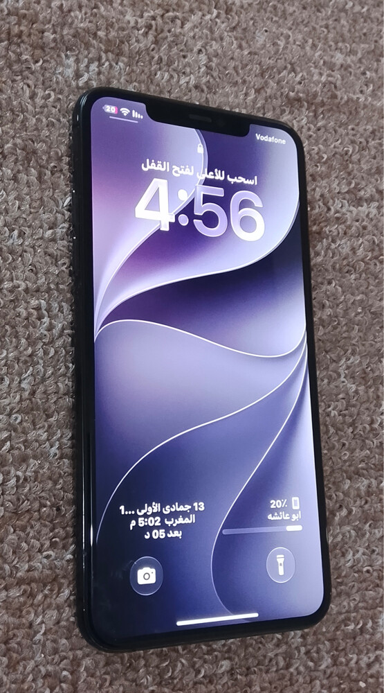 ايفون 11 برو ماكس بحالة ممتازة - 3