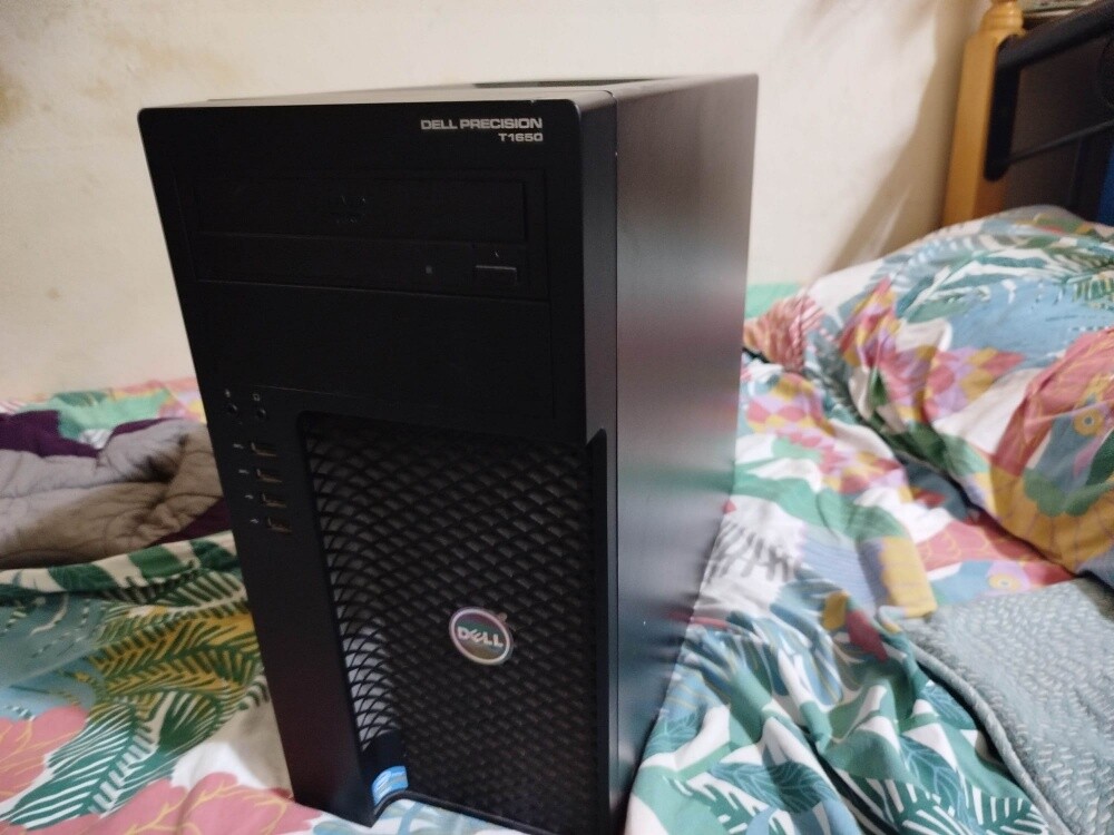 used Dell xeon e3-1225 3.2GHZ/ 32gb - 1