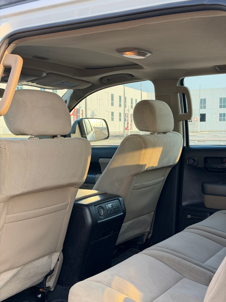 Toyota Sequoia 2014 SR5 - 9