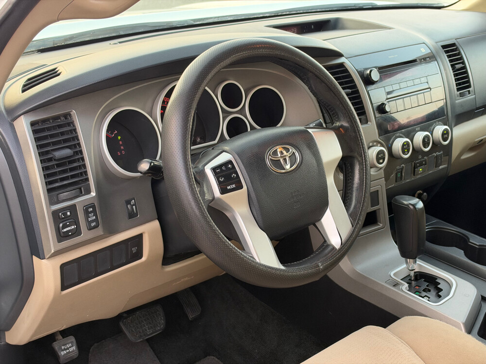Toyota Sequoia 2014 SR5 - 7