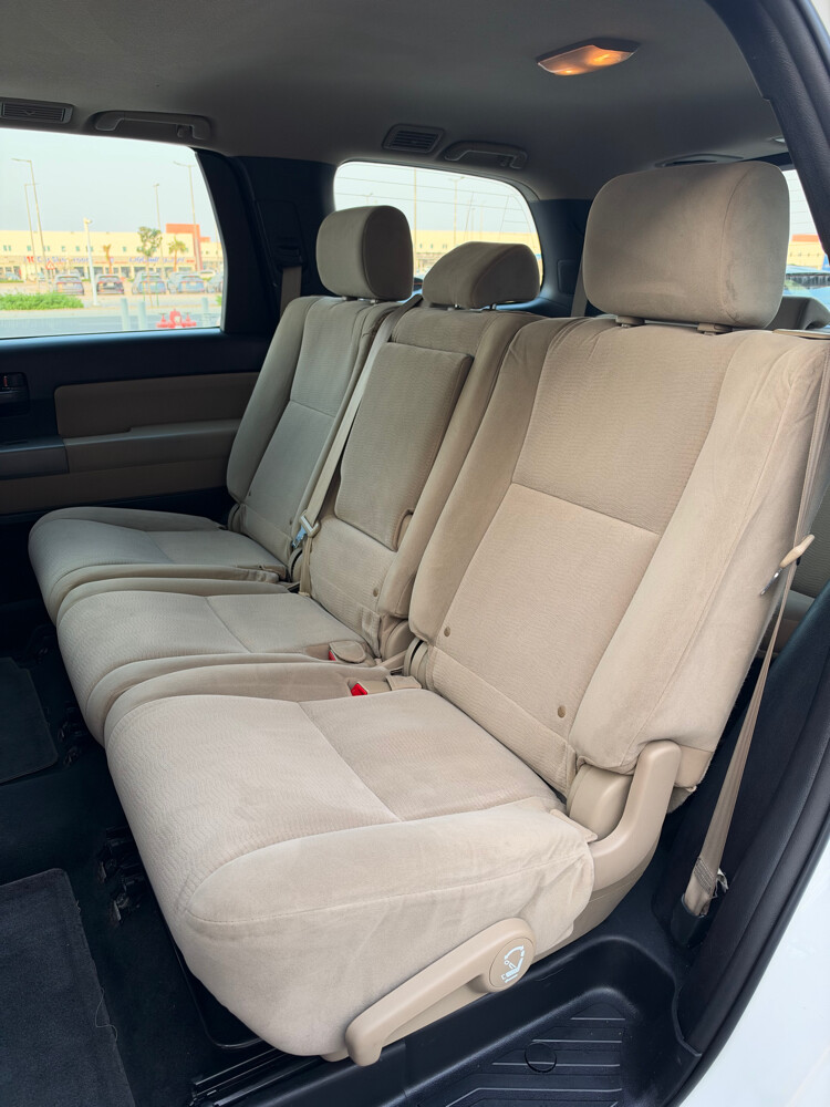 Toyota Sequoia 2014 SR5 - 12