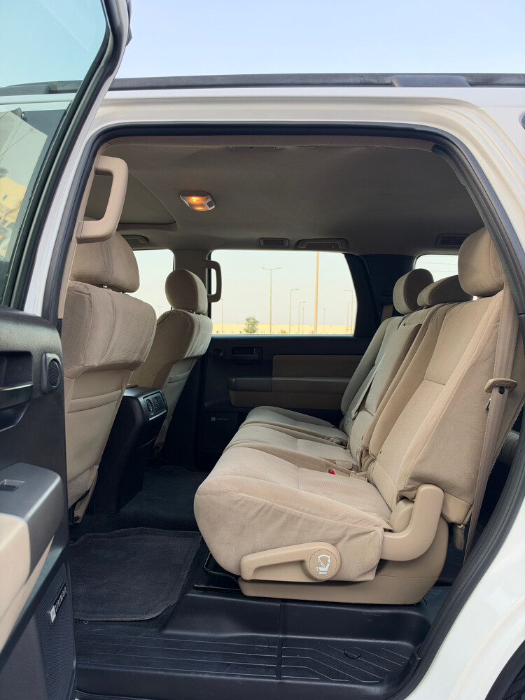 Toyota Sequoia 2014 SR5 - 11