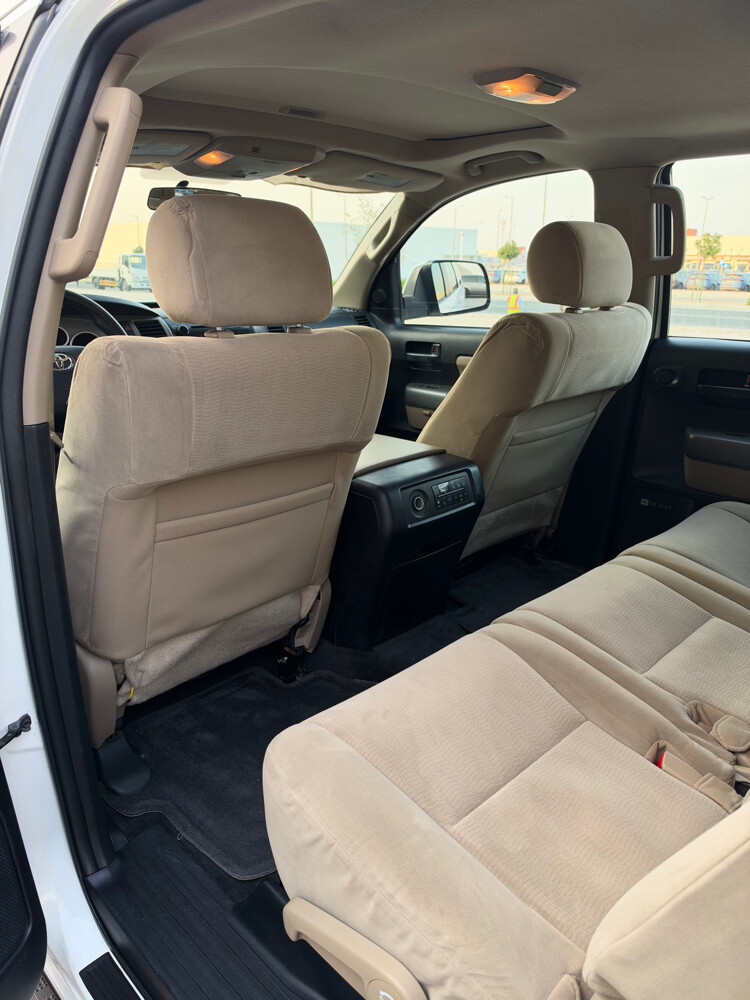 Toyota Sequoia 2014 SR5 - 8