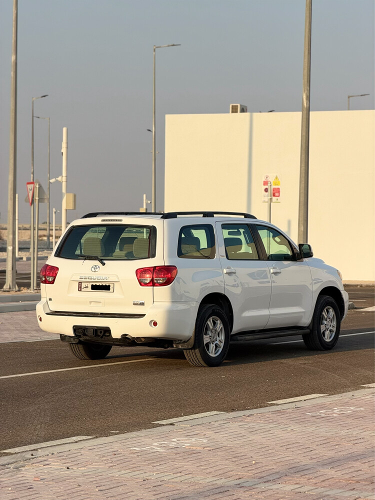 Toyota Sequoia 2014 SR5 - 4