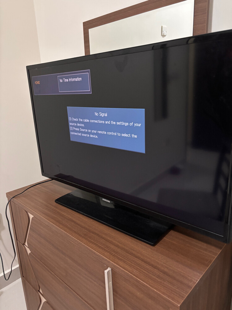 SAMSUNG TV - 1