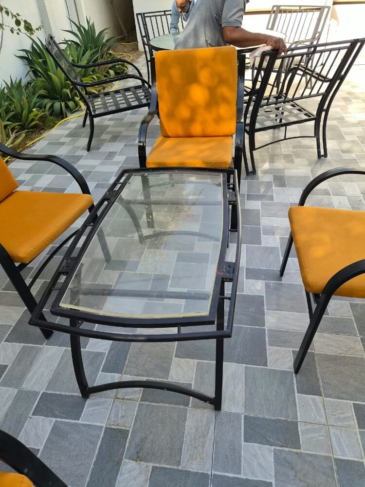 Set Outside table with 4 chair - 4