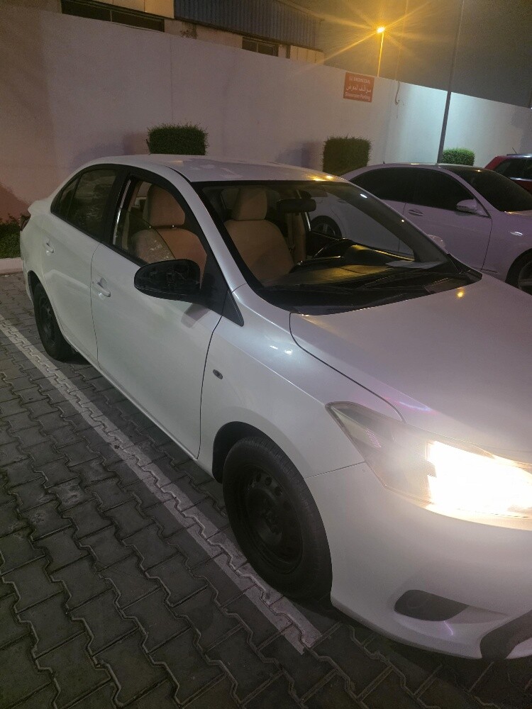 Toyota yaris 2015 - 2
