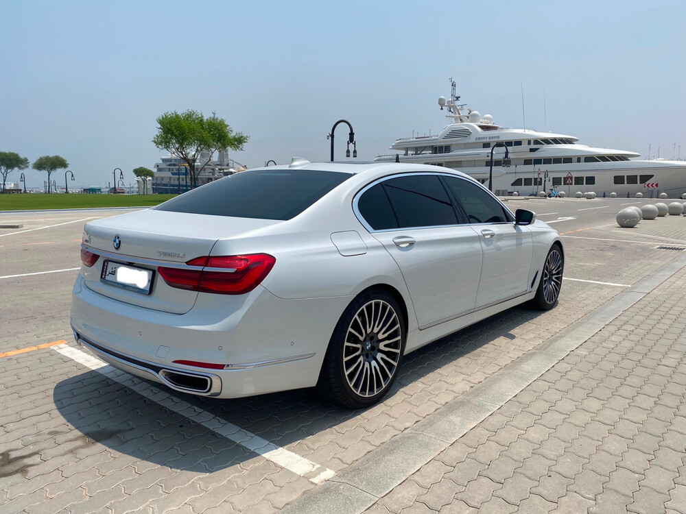 بي ام دبليو 750 ال اي 2016 - 10
