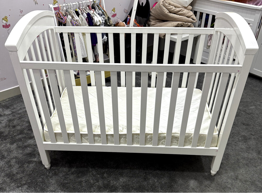 Baby Crib - 1