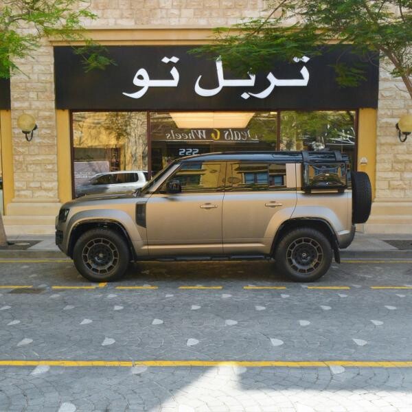 ديفندر 110 اوكتا 2025 - 4