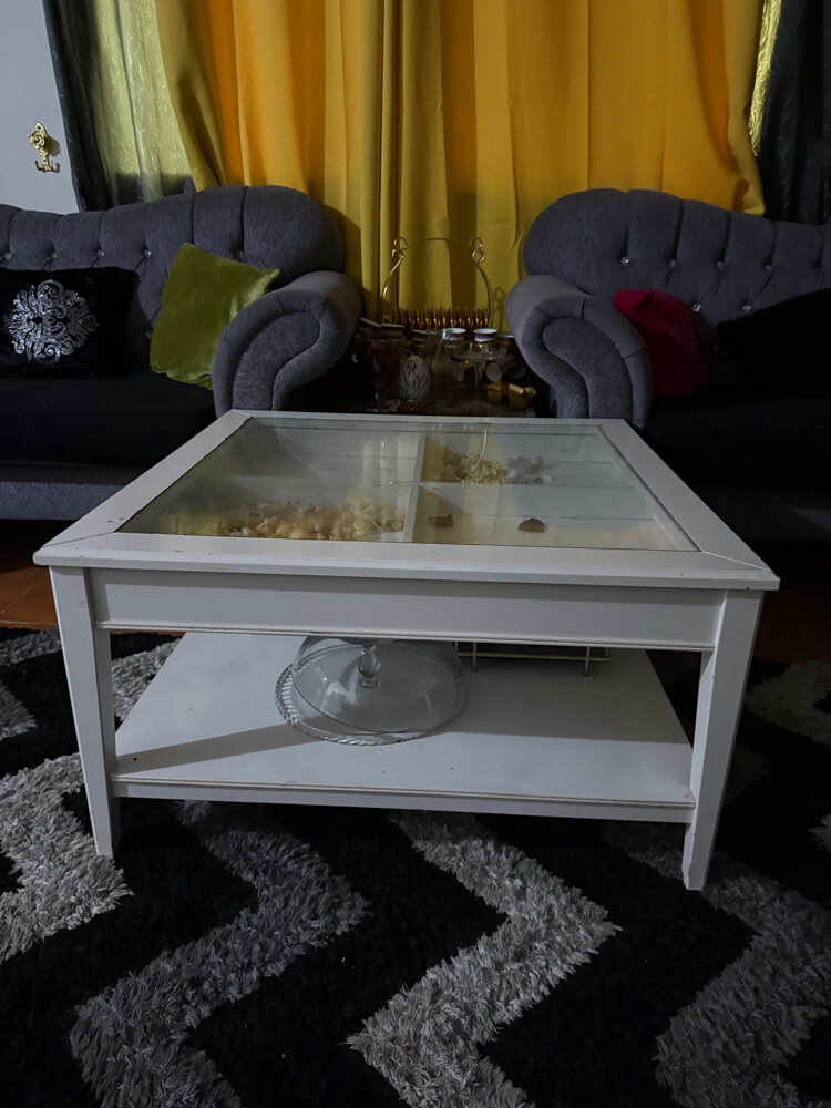 طاولة للبيع  - 3