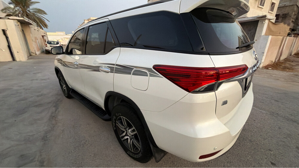 Toyota Fortuner 2016 - 16