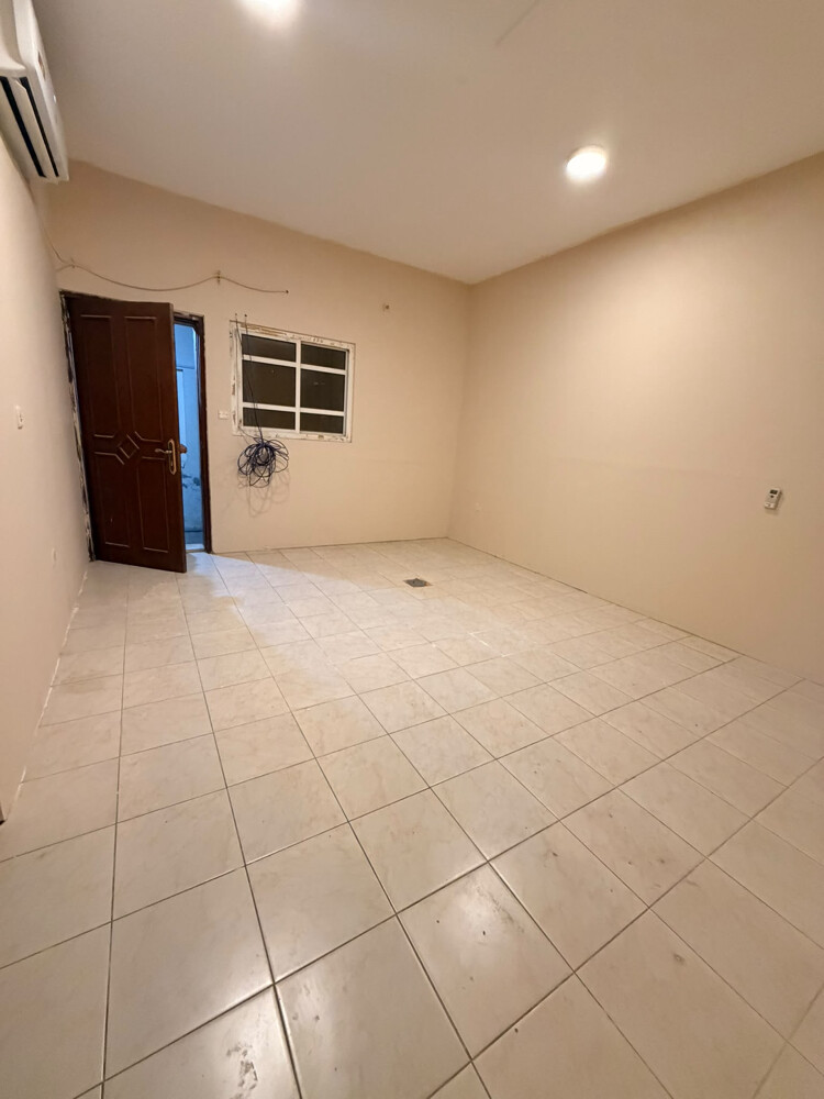 studio available in Abuhamour  - 4