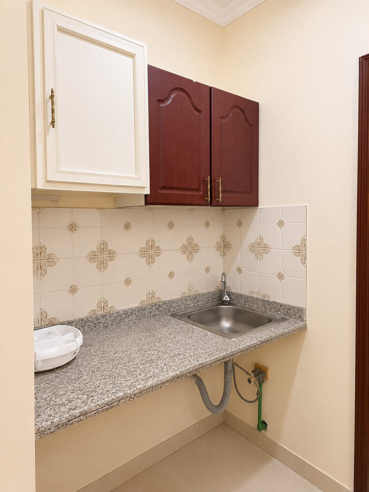 studio available in Abuhamour  - 5