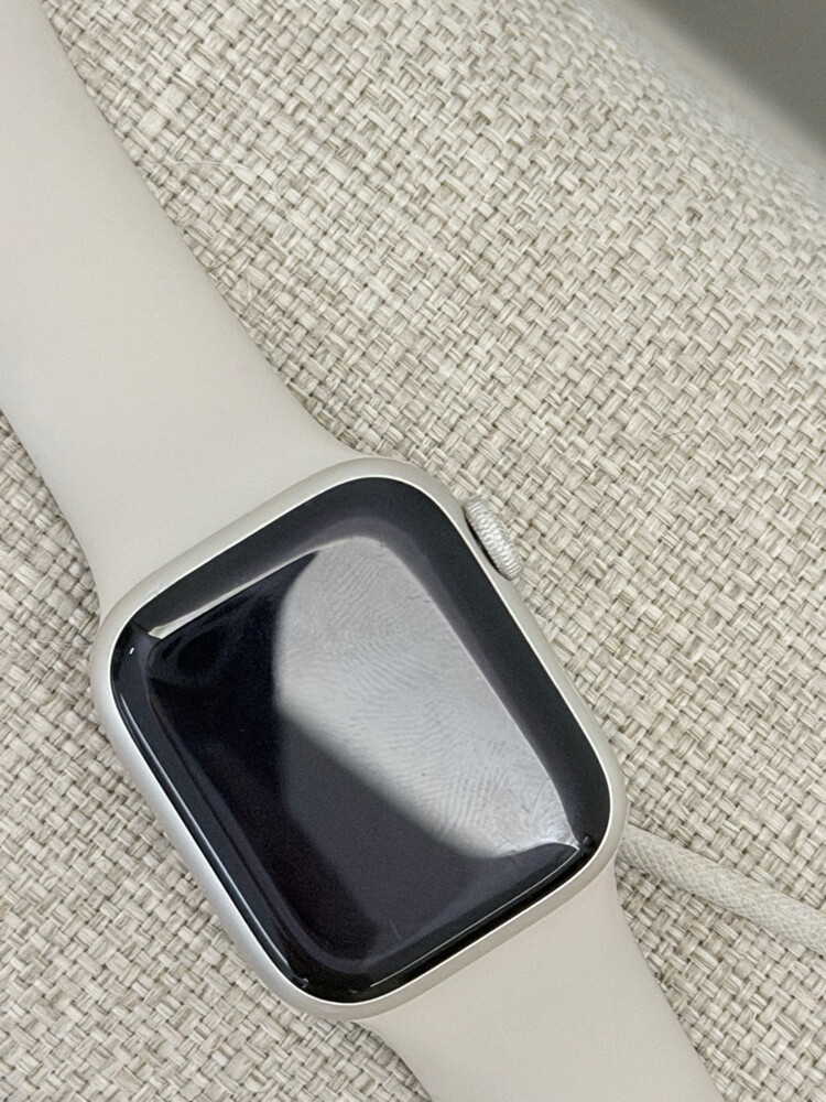 Apple watch series 7 - 1