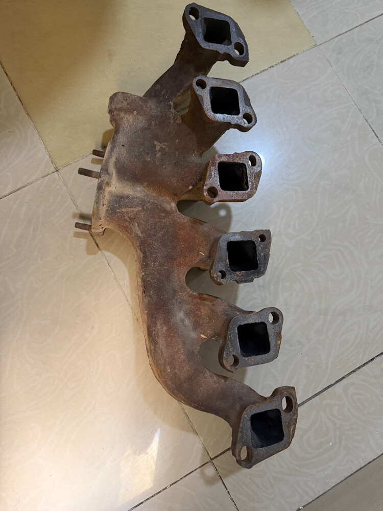 منيفول لكزس جهة اليمين - 2