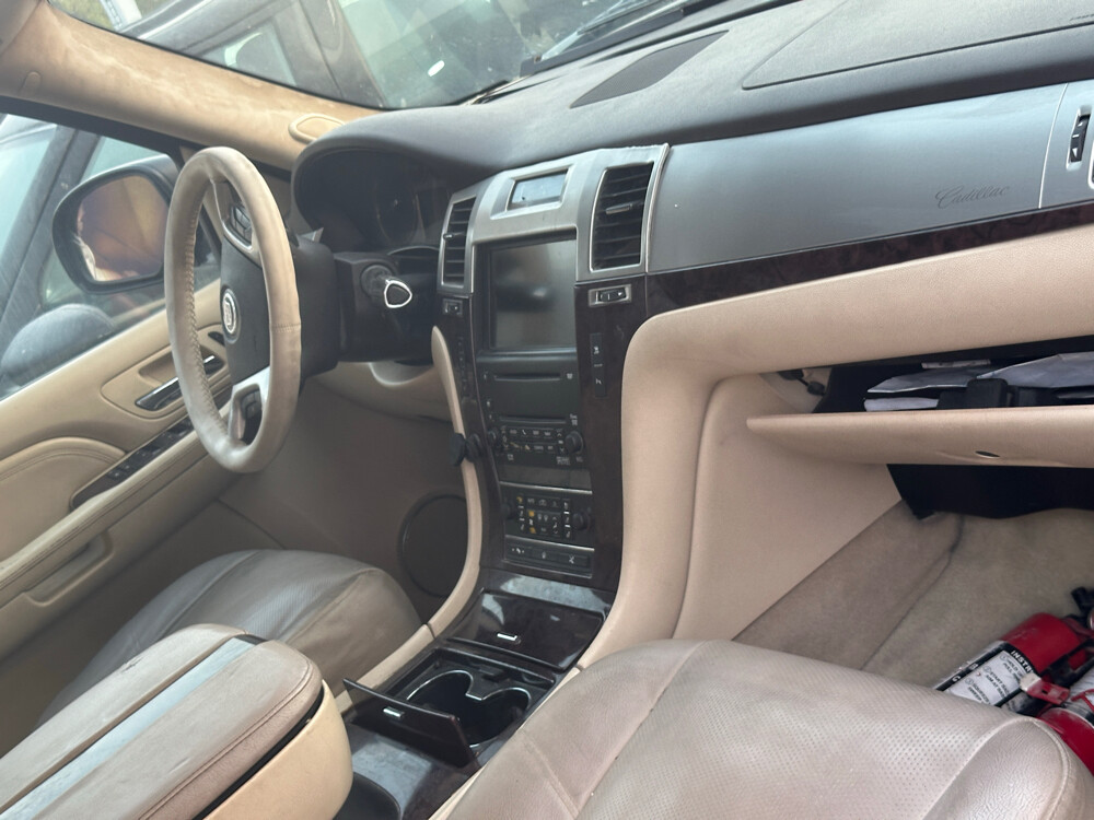 Cadillac Escalade Spare Parts - 4