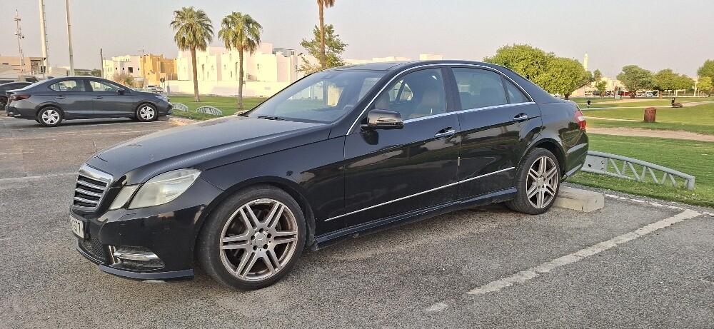 Mercedes E300 - 1