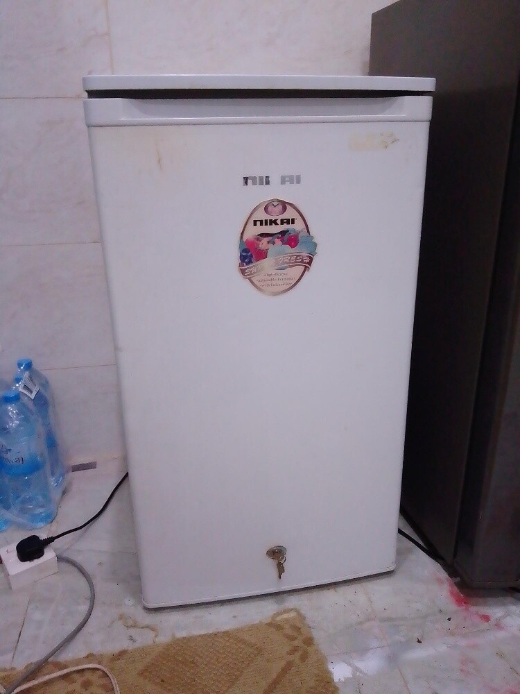Single door fridge for sale. - 4