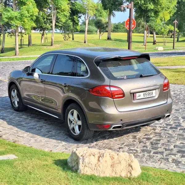 PORSCHE CAYENNE S - 12