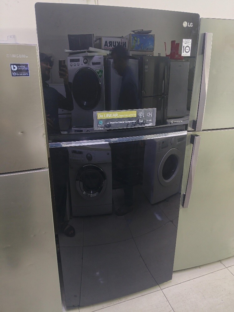 Lg refrigerator excellent condition - 1