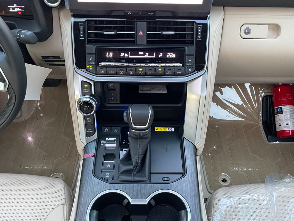 Toyota Land Cruiser 2026 VXR Twin T - 17