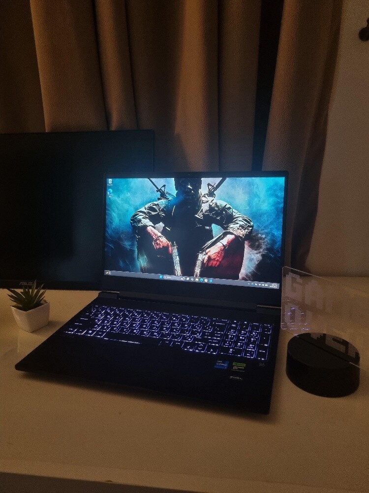 RTX 4070 GAMING LAPTOP - 3