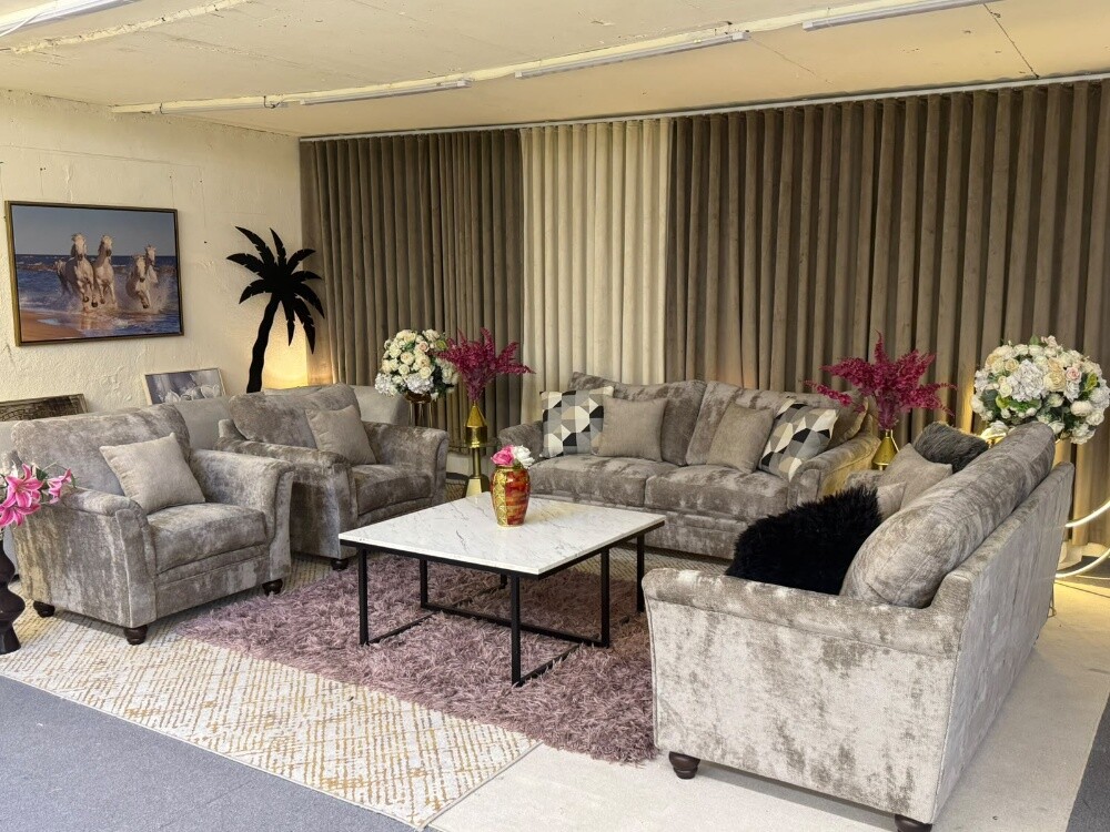 Homecenter 7 seat sofa for sale. - 8