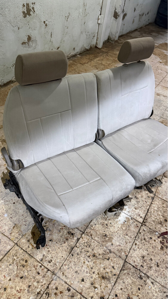 LAND CRUISER LC100 Seats - 1