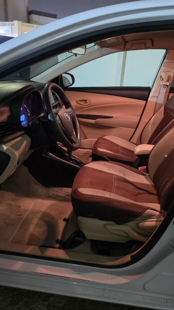 TOYOTA YARIS 2022 URGENT SALE - 6