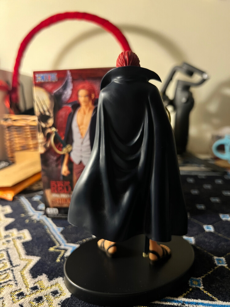 ONE PIECE – SHANKS FIGURE  - 3